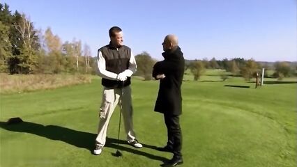 Компания 1: Широко раздвинутые ноги для мистера Скотта