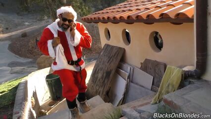 Дедушка Мороз трахает Снегурочку