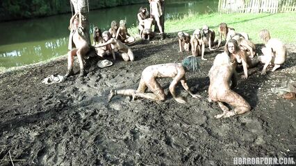 Групповая секс оргия с плененными туристами в диком племени Амазонки