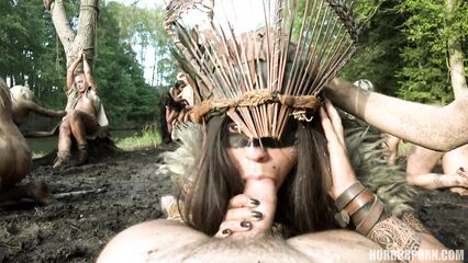 Групповая секс оргия с плененными туристами в диком племени Амазонки