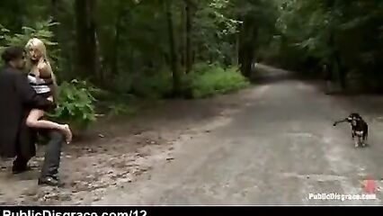 Публичное порно с толстым членом в лесопосадке