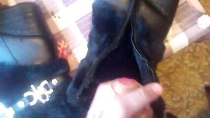 Кончил Алена в меховые сапоги.