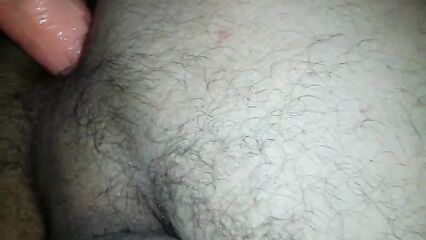 Жена страпонит