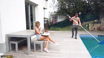 Студентка МГИМО Элли Брилсен в групповом гэнг бэнге с тремя парнями