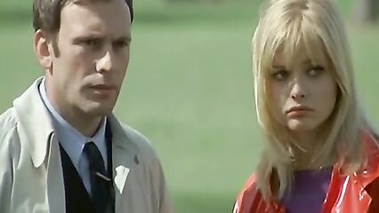 Тинто Брасс: Запыхавшись (1967) с русским переводом