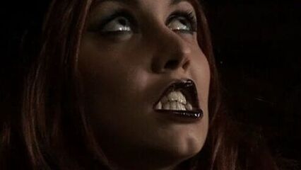 Дракула: Девушки Проголодались | Draculya: The Girls Are Hungry