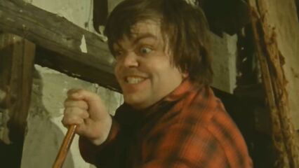 Грешный Карлик (Похищенная Невеста) [1973] Порно Ужасы онлайн