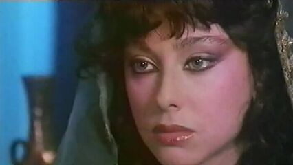 Эротические сны Клеопатры (1985) с русским переводом!