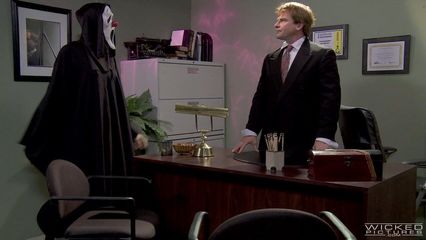 Крик. Порнопародия | Scream XXX: A Porn Parody (с русским переводом)