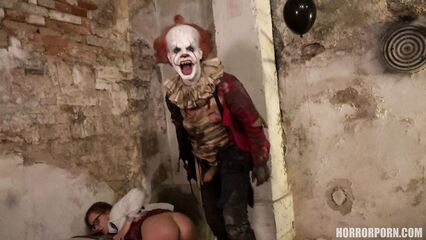 ОНО это клоун | IT is a clown (horrorporn, порно ужасы)
