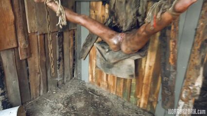 Порно ужасы на ночь: Зверь из леса