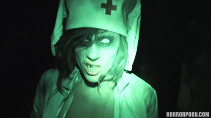 Порно ужасы: Больничные призраки в психбольнице