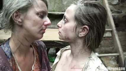 Сумасшедшая семейка | Twisted family [порно ужасы]