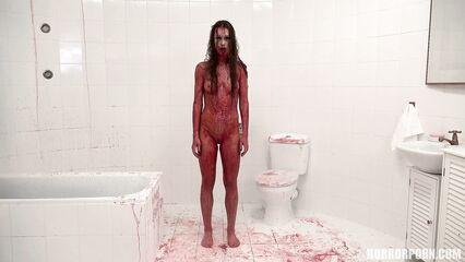Кровавая фея высасывает из парня все соки — порно ужасы