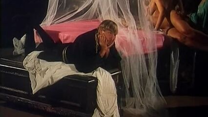 Гамлет: Ради любви Офелии — ретро порно фильм Luca Damiano
