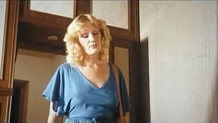 Эротические эксперименты деревенской девушки (Luca Damiano)