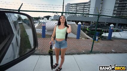 Стриптизершам нужен член, а не деньги, русские диалоги