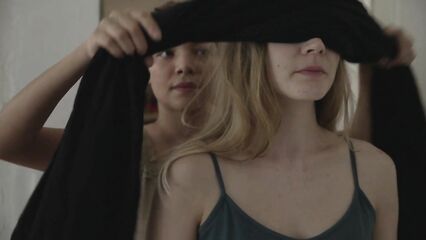 Порно видео с Мари Менгес [Marie Menges] - 4.48 (2014)