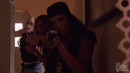 Охотницы за головами | Manhunters с русским переводом