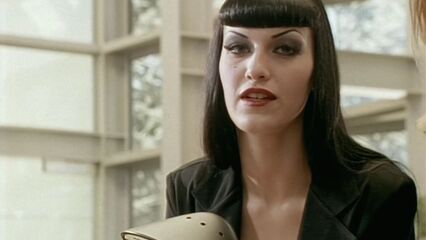 Дьявол в мисс Джонс — порнофильм с русским переводом