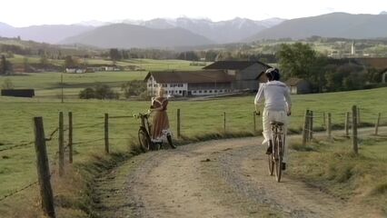 Жозефина Мутценбахер — Венская шлюха (1991) эротика